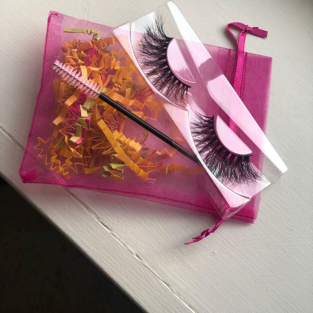 100% Mink Eyelashes